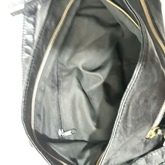 Stone Mountain USA Black Crossbody Bag Multiples Zippered Pockets - Picture 9 of 12